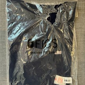 BRAND NEW MEN’S FIGS SHIRT